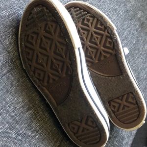 Converse Shoes - Boys converse size 1 looney tunes Converse Shoes - Boys converse size 1 looney tunes